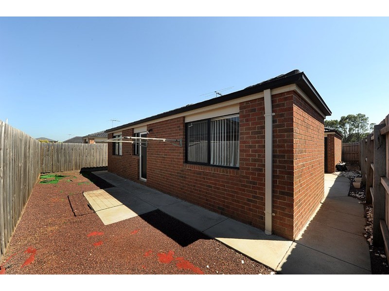 63 Melzak Way, Berwick VIC 3806