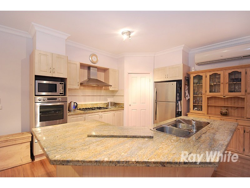 5 Chloe Court, Beaconsfield VIC 3807