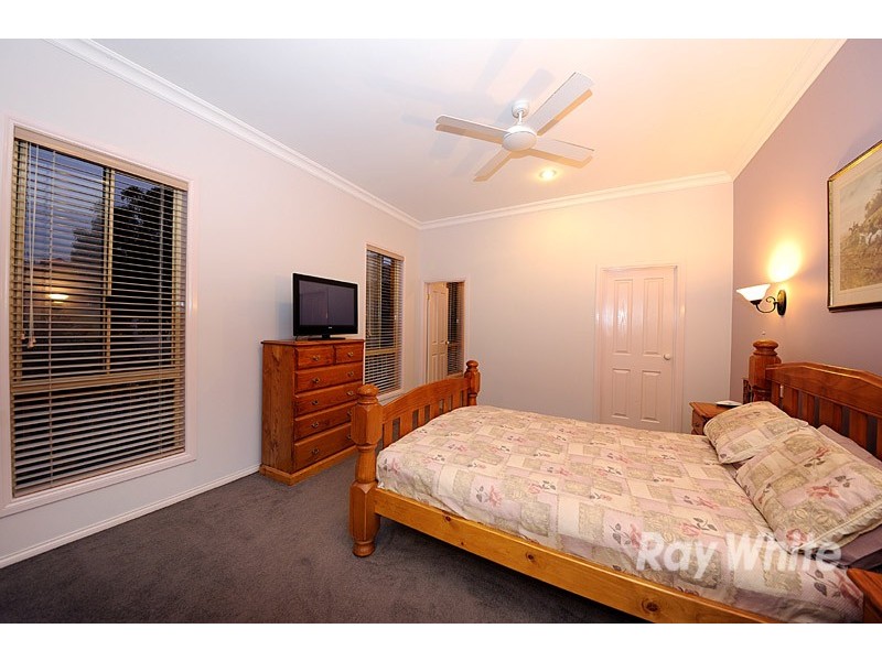 5 Chloe Court, Beaconsfield VIC 3807