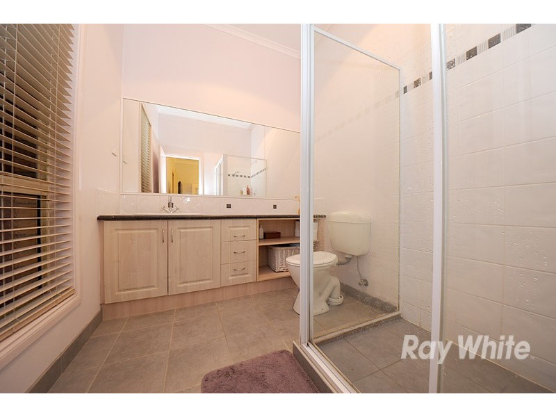 5 Chloe Court, Beaconsfield VIC 3807