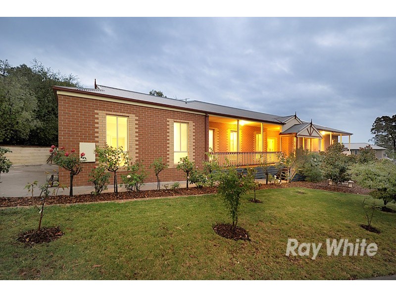 5 Chloe Court, Beaconsfield VIC 3807