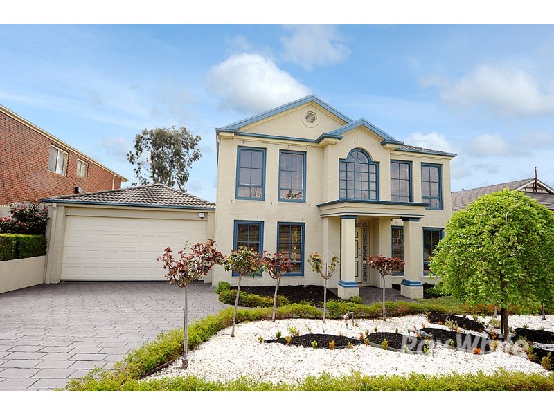 18 Toptani Drive, Narre Warren South VIC 3805