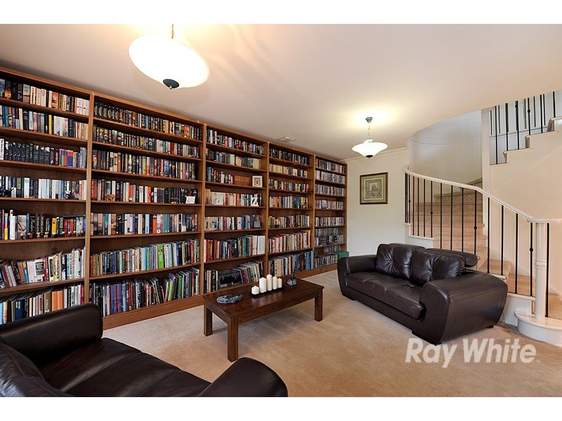 18 Toptani Drive, Narre Warren South VIC 3805