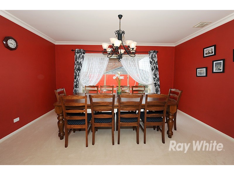 18 Toptani Drive, Narre Warren South VIC 3805