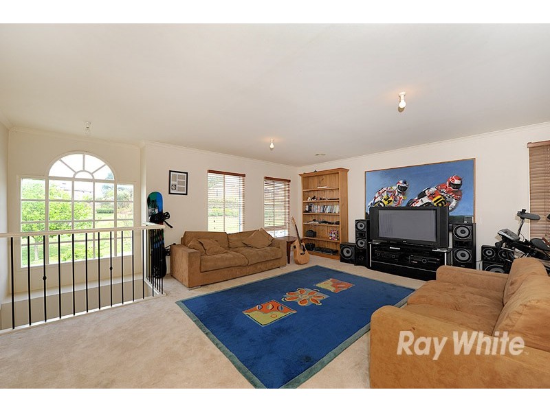 18 Toptani Drive, Narre Warren South VIC 3805