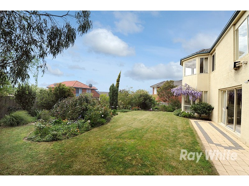 18 Toptani Drive, Narre Warren South VIC 3805