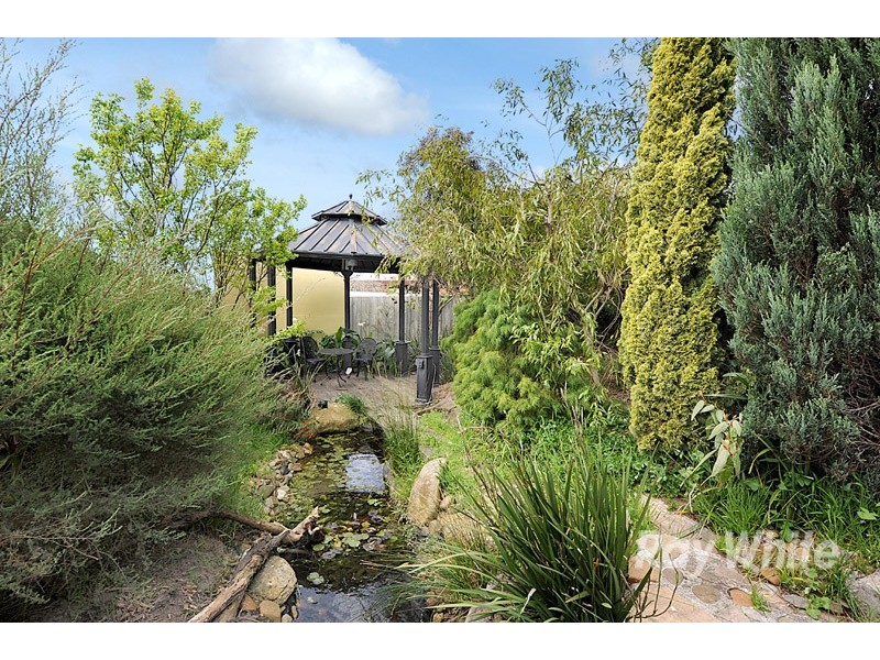 18 Toptani Drive, Narre Warren South VIC 3805
