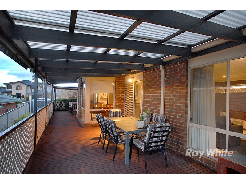 97  Montbrae Circuit, Narre Warren VIC 3805
