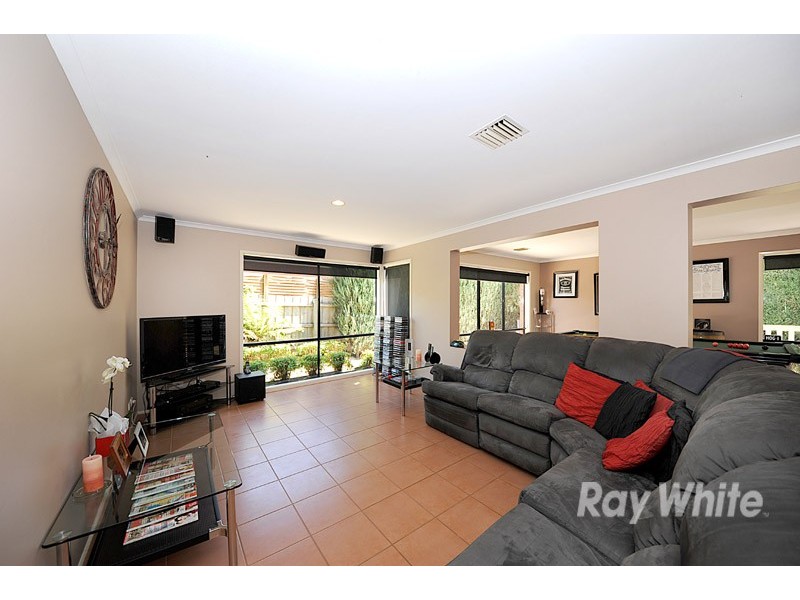 13 Pimento Close, Narre Warren South VIC 3805