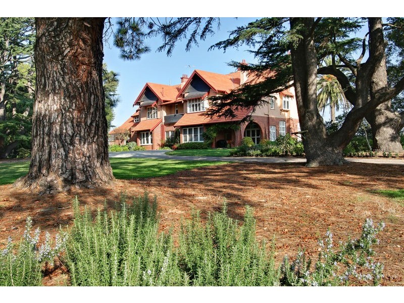 Unit 53/6 Melville Park Drive, Berwick VIC 3806