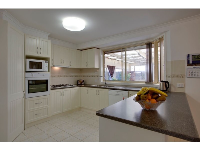 19 Greenbriar Way, Cranbourne East VIC 3977