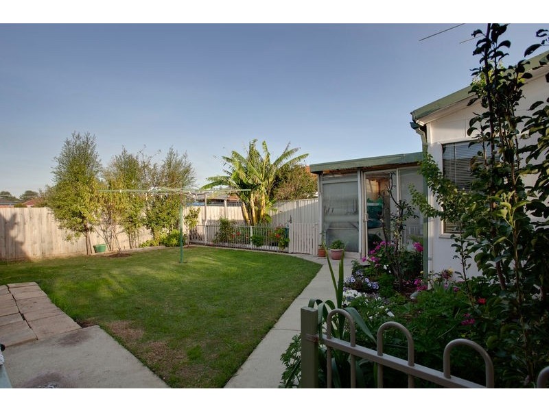 19 Greenbriar Way, Cranbourne East VIC 3977