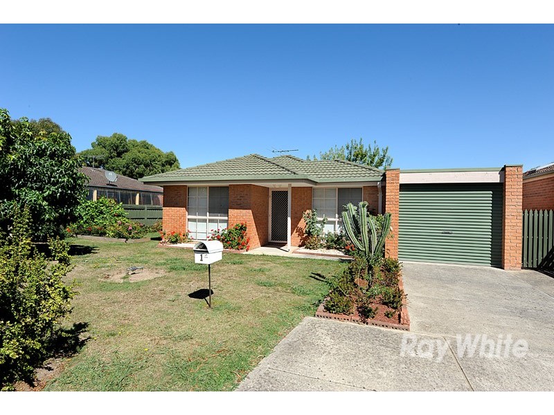 1 Wirrabarra Place, Berwick VIC 3806