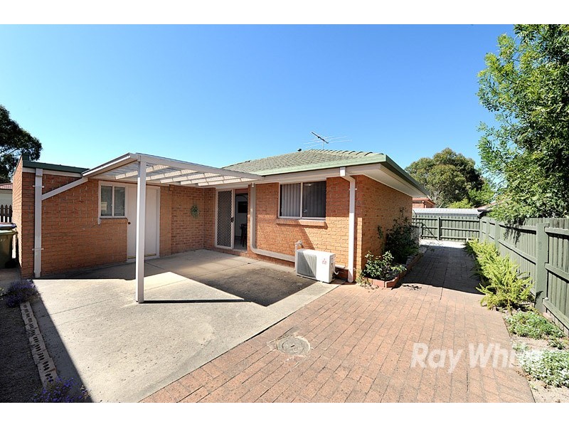 1 Wirrabarra Place, Berwick VIC 3806