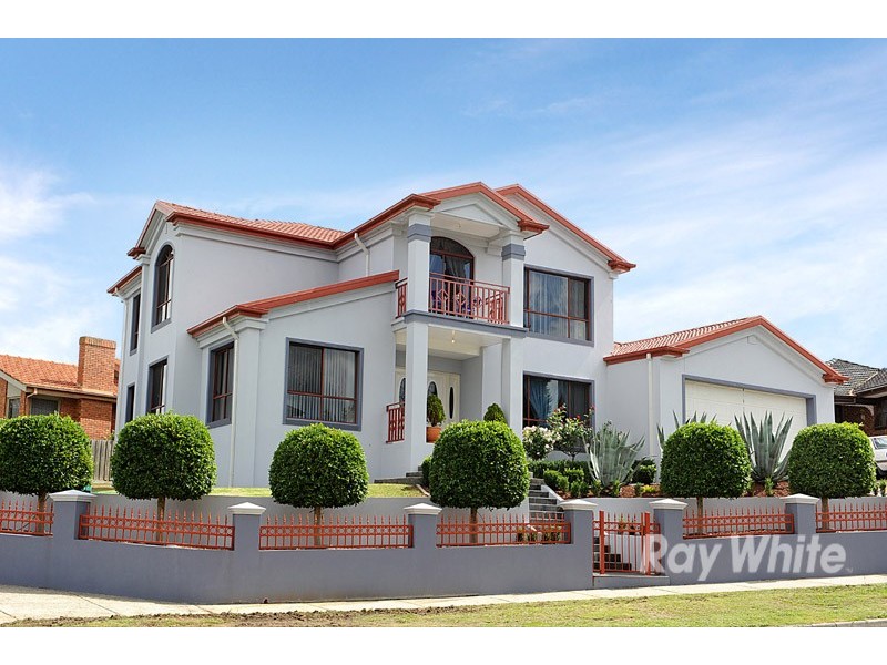 22 Sienna Crescent, Endeavour Hills VIC 3802