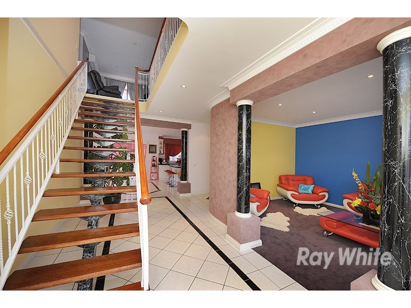 22 Sienna Crescent, Endeavour Hills VIC 3802