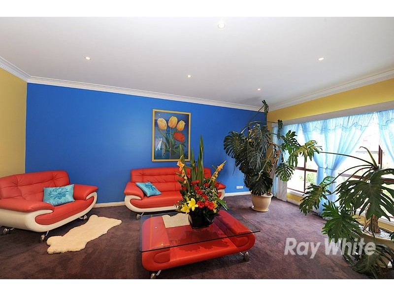 22 Sienna Crescent, Endeavour Hills VIC 3802