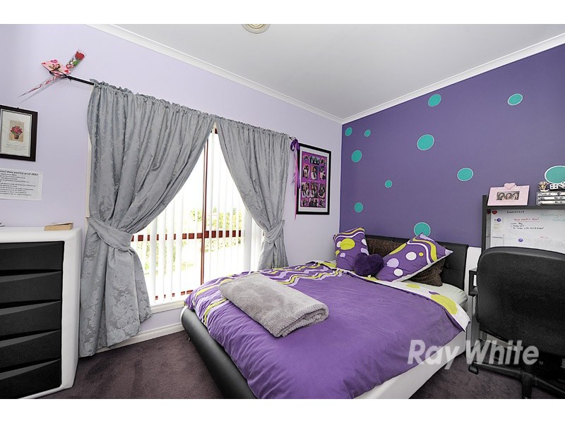 22 Sienna Crescent, Endeavour Hills VIC 3802