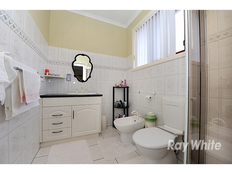 22 Sienna Crescent, Endeavour Hills VIC 3802