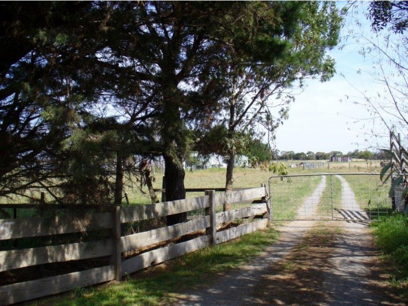 775 Tooradin Station Road, Clyde VIC 3978