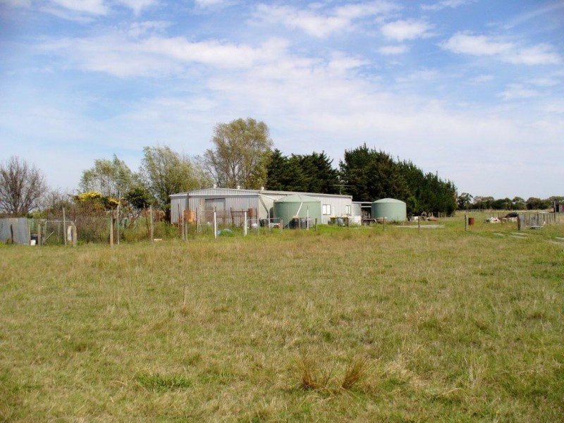 775 Tooradin Station Road, Clyde VIC 3978