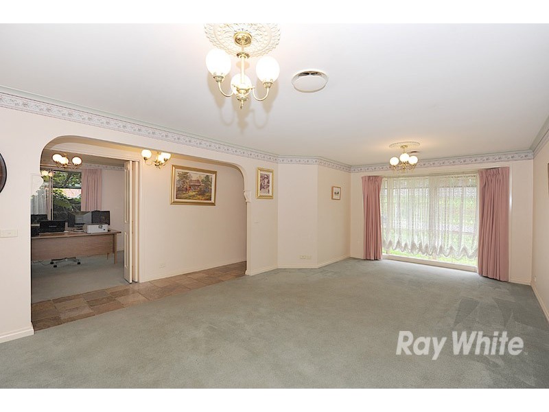 3 Kingsmere Drive, Berwick VIC 3806