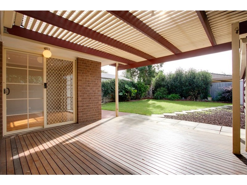 8 Cheviot Avenue, Berwick VIC 3806