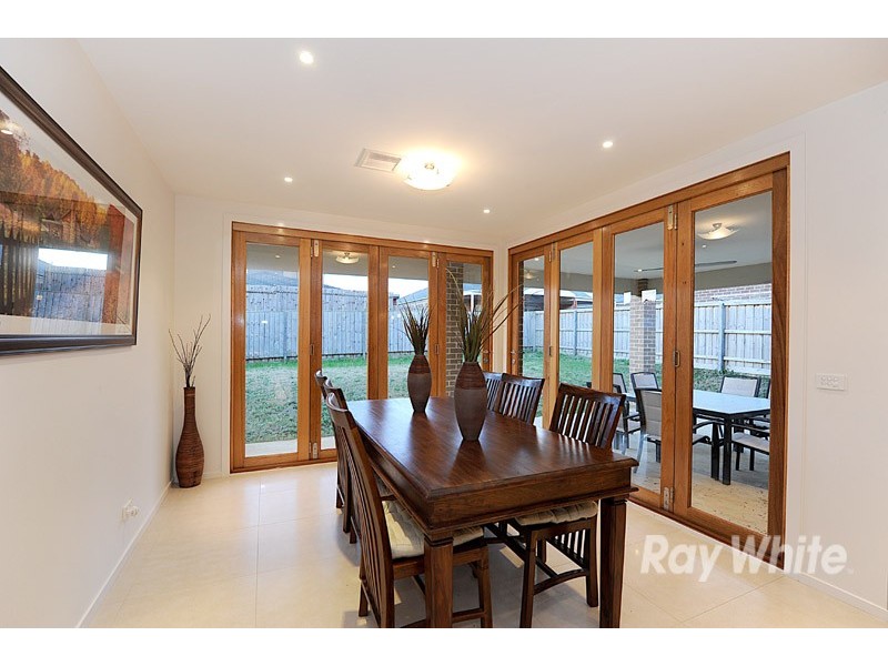 6 Misty Close, Berwick VIC 3806