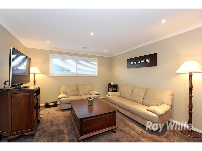 6 Misty Close, Berwick VIC 3806