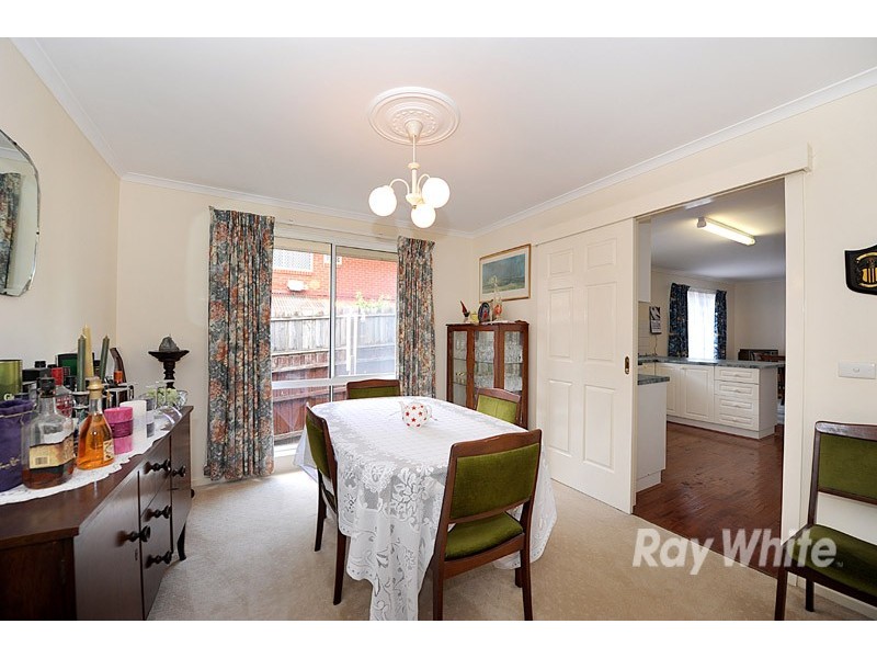 6 Dion Crt, Narre Warren VIC 3805