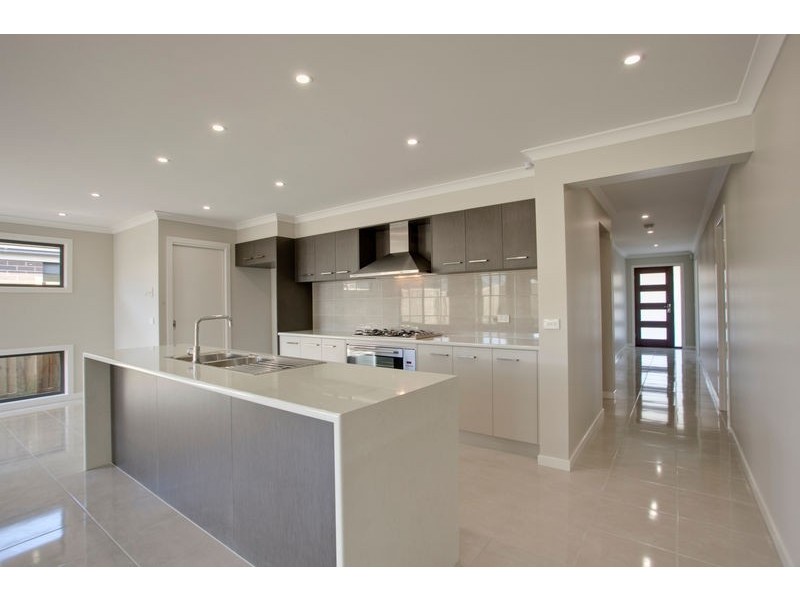 6 Majestic Drive, Officer VIC 3809