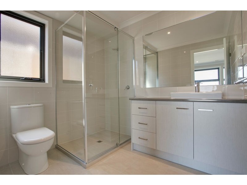 6 Majestic Drive, Officer VIC 3809