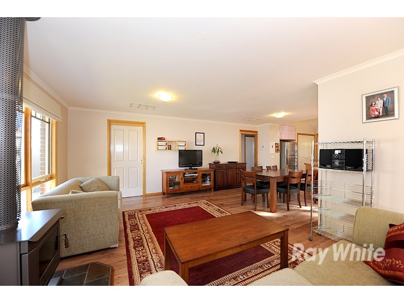 14 Jerilderie Drive, Berwick VIC 3806