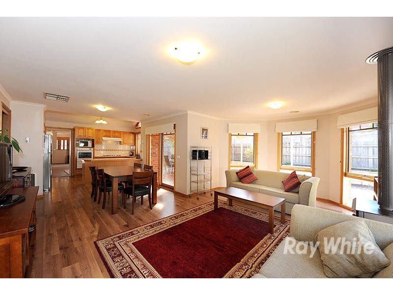 14 Jerilderie Drive, Berwick VIC 3806