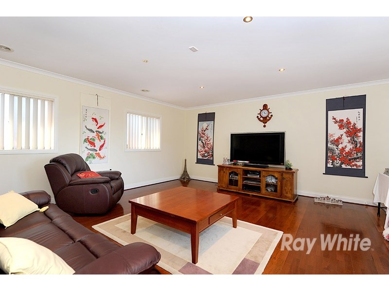 16 Eureka Crescent, Narre Warren VIC 3805