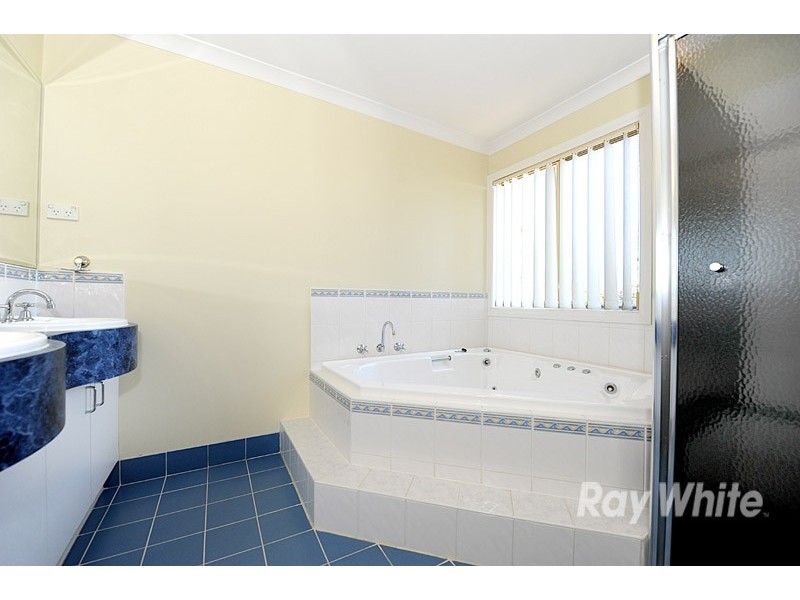 16 Eureka Crescent, Narre Warren VIC 3805