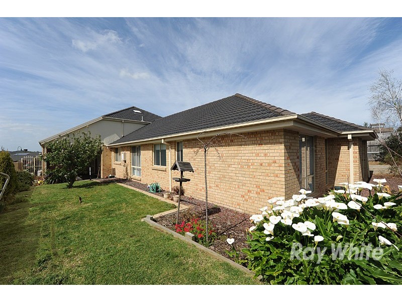 8 Bundoora Court, Narre Warren South VIC 3805