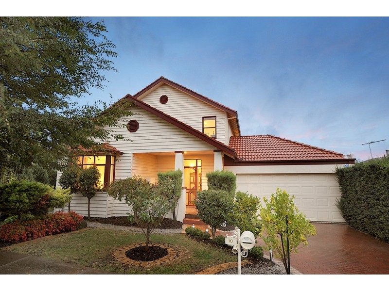 10 Logan Place, Berwick VIC 3806