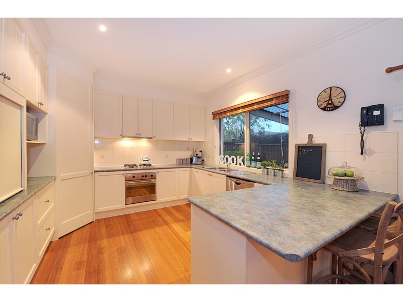 10 Logan Place, Berwick VIC 3806