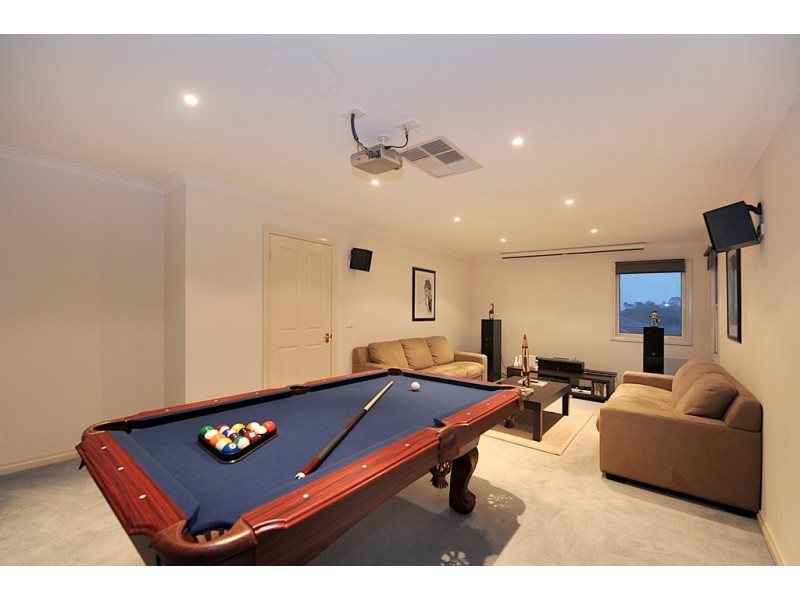 10 Logan Place, Berwick VIC 3806