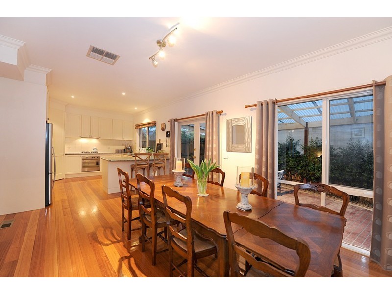 10 Logan Place, Berwick VIC 3806
