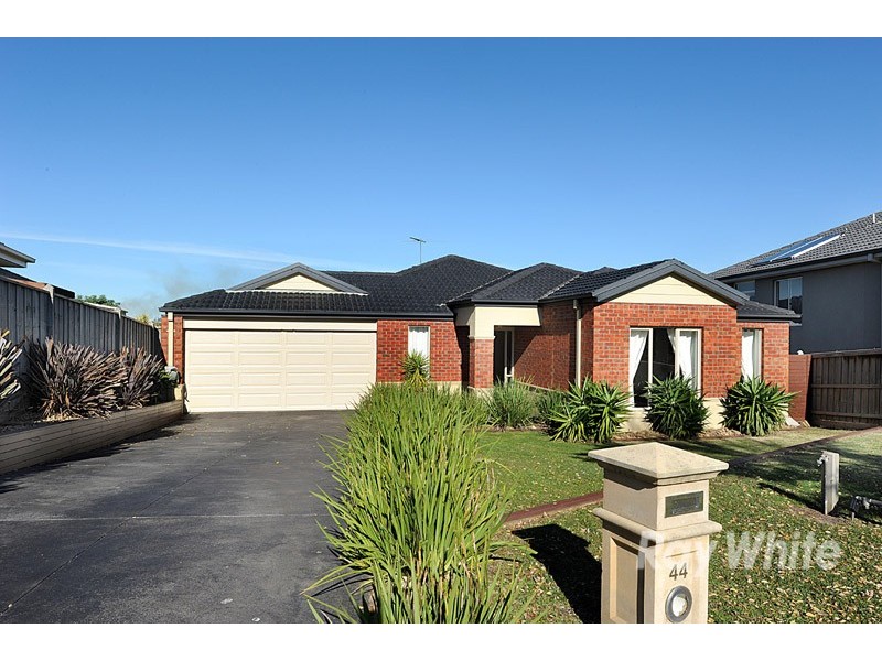 44 Hillgrove Crescent, Berwick VIC 3806