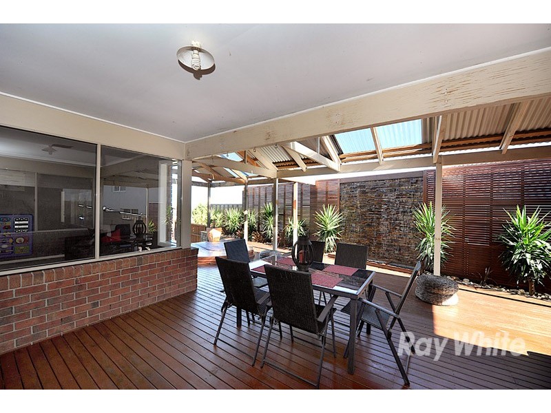 44 Hillgrove Crescent, Berwick VIC 3806