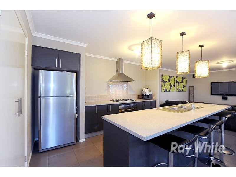 44 Hillgrove Crescent, Berwick VIC 3806