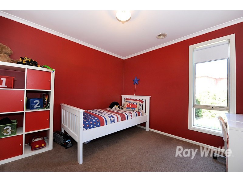 44 Hillgrove Crescent, Berwick VIC 3806