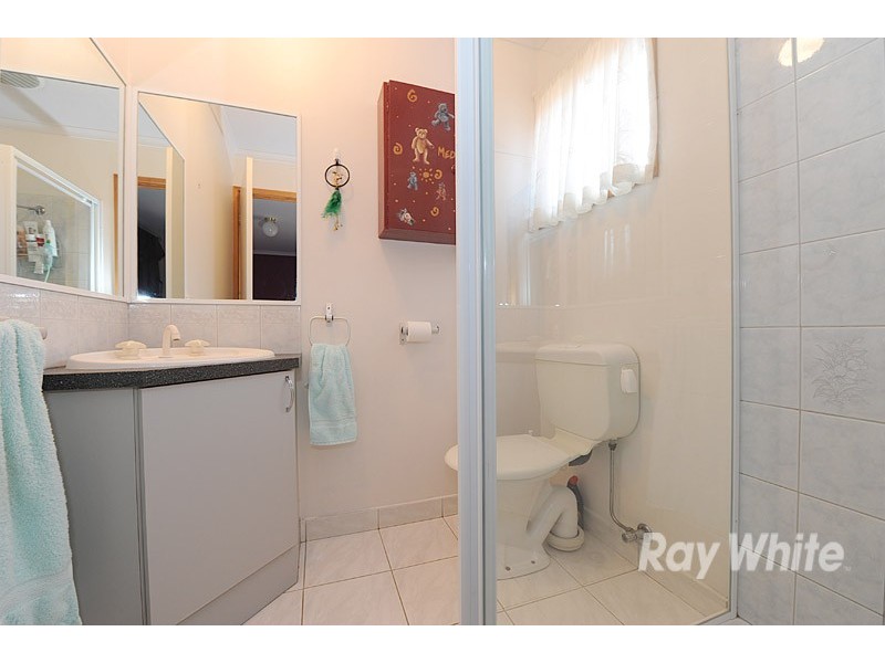 10 England Walk, Narre Warren South VIC 3805
