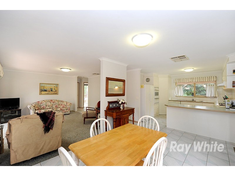 98 Mansfield Street, Berwick VIC 3806