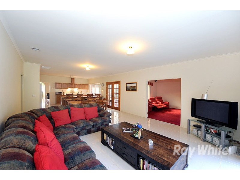 22 Ellesse Way, Berwick VIC 3806