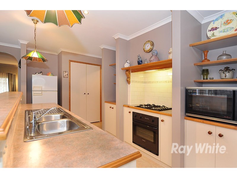 10 Magarra Crescent, Berwick VIC 3806