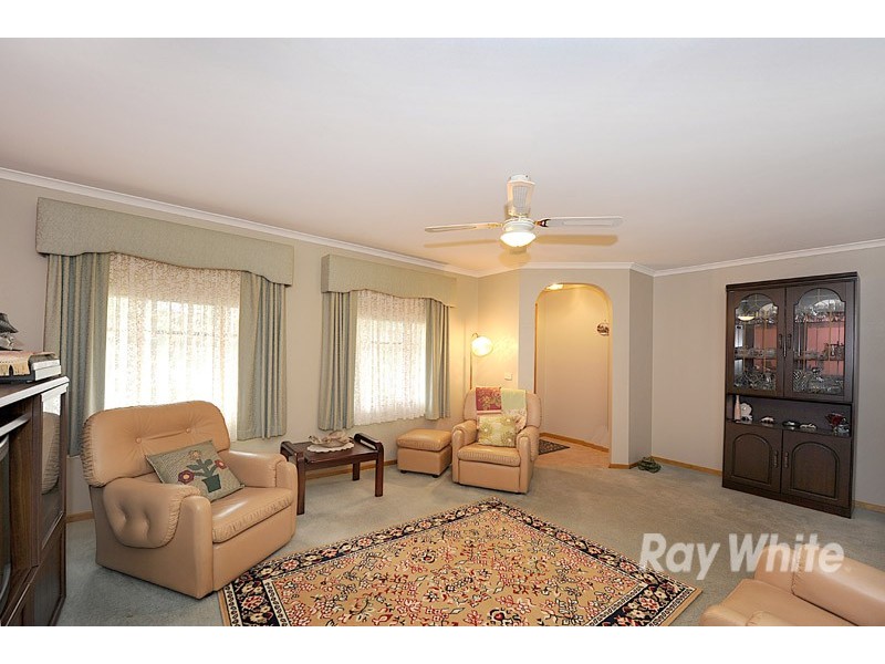 10 Magarra Crescent, Berwick VIC 3806